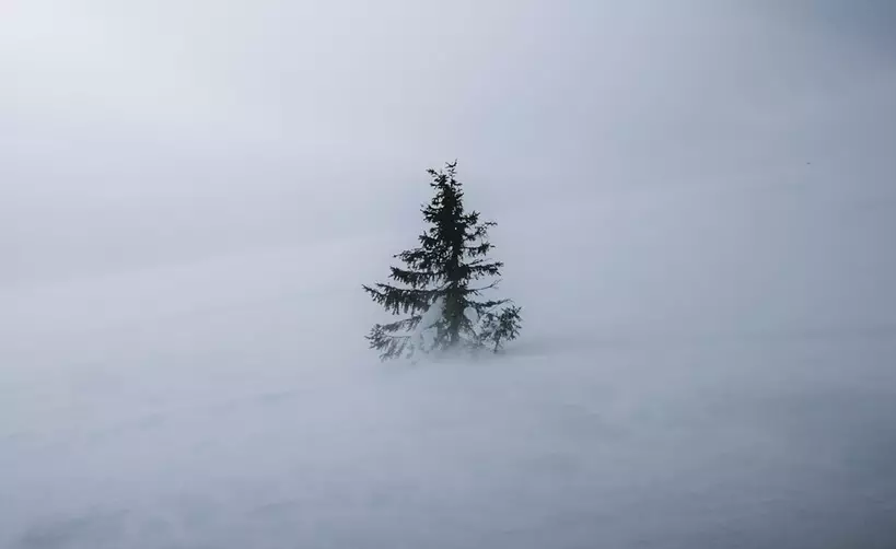 Штормовые предупреждения объявлены на пятницу в 17 регионах Казахстана