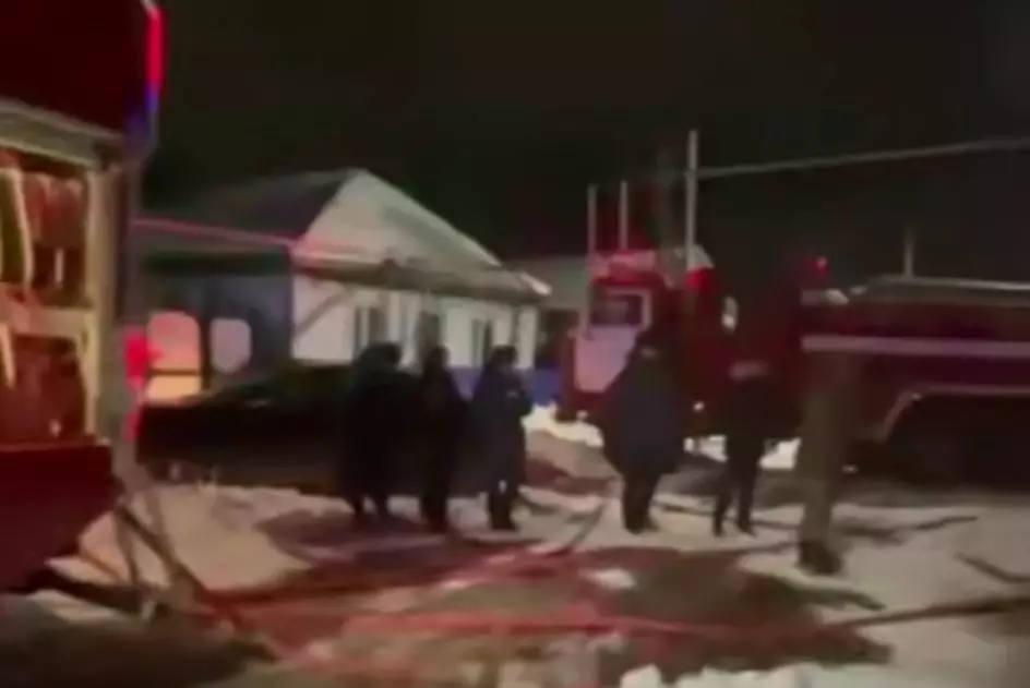 МЧС: При пожаре в Костанайской области спасены 5 человек