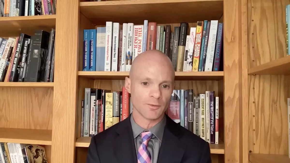 Разъяренные профессора, выступающие против ICE, клеймят Америку и требуют «Нюрнбергских» процессов для агентов, называя это «умеренной позицией».