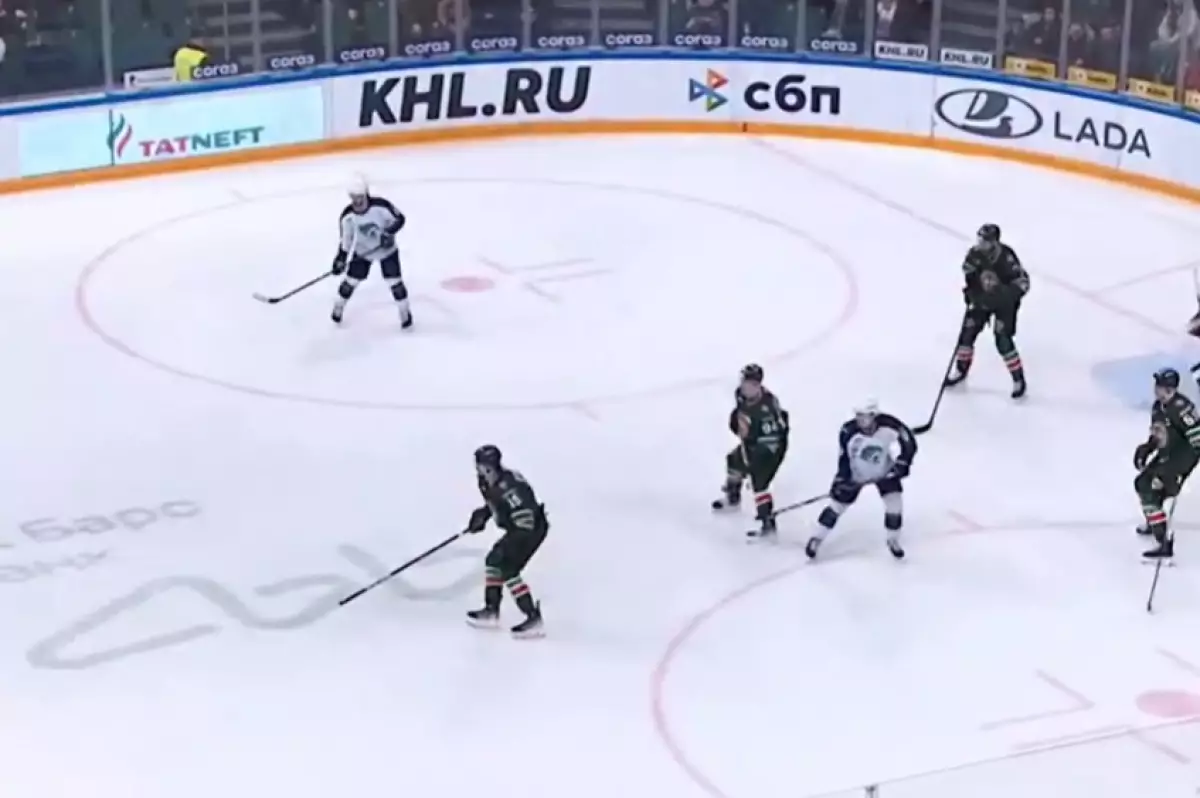 ХК "Барыс" проиграл "Ак Барсу" в Казани