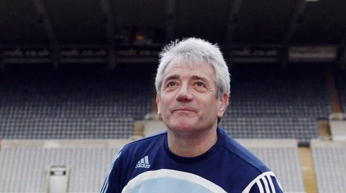 «Алтын допты» екі рет иеленген футболшы қатерлі ісікке шалдықты