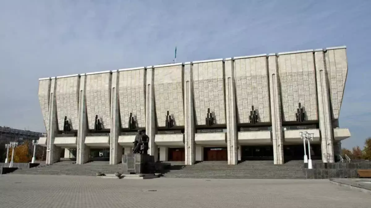 Слухи о «замороженной» стройке театра им. Мухтара Ауэзова прокомментировали в Минкультуры