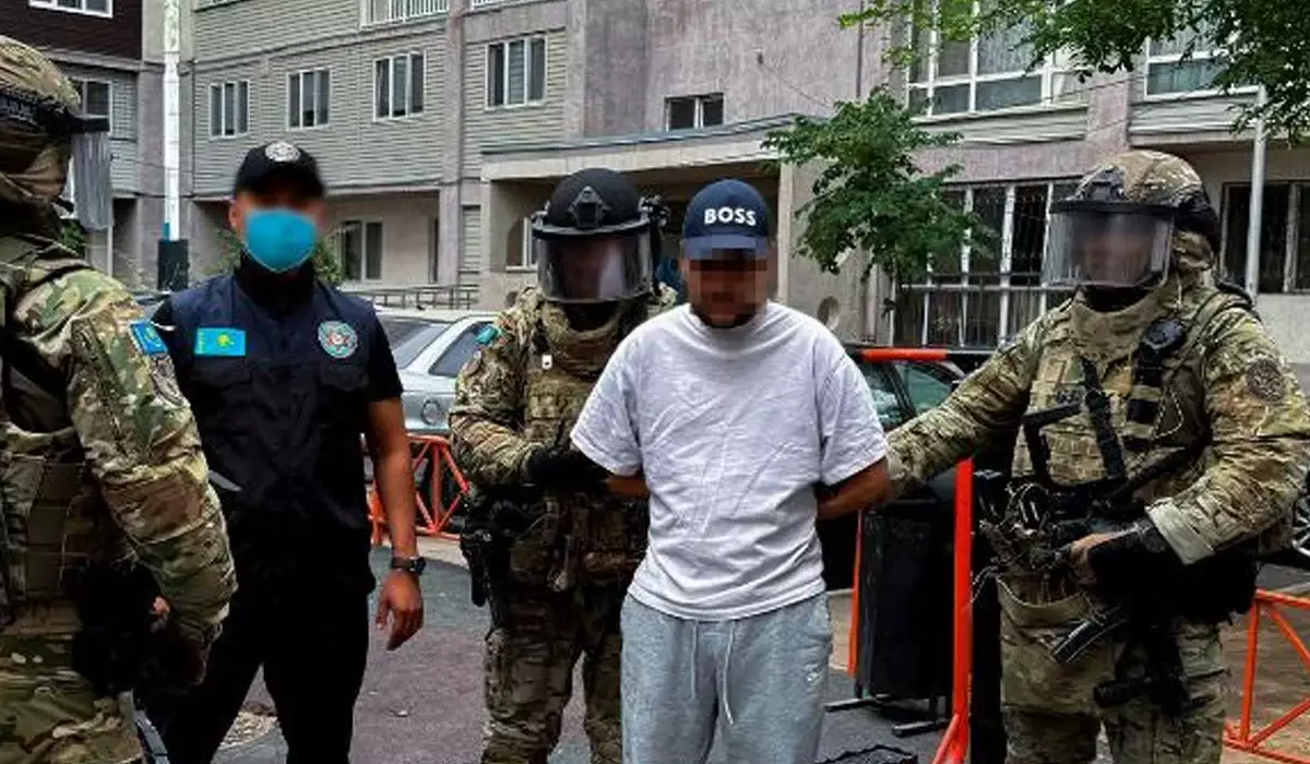 «Кісі өлтіру, бопсалау мен есірткі тасымалы»: ҰҚК былтыр 70 адамды не үшін ұстағаны белгілі болды