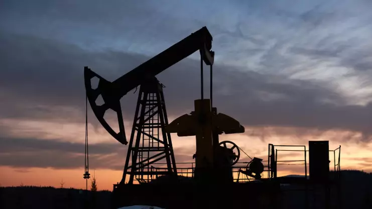 Баррелі 40 долларлық мұнай: Венесуэла, Иран және Трамп әлемдік нарықты қалай шайқалтуы мүмкін