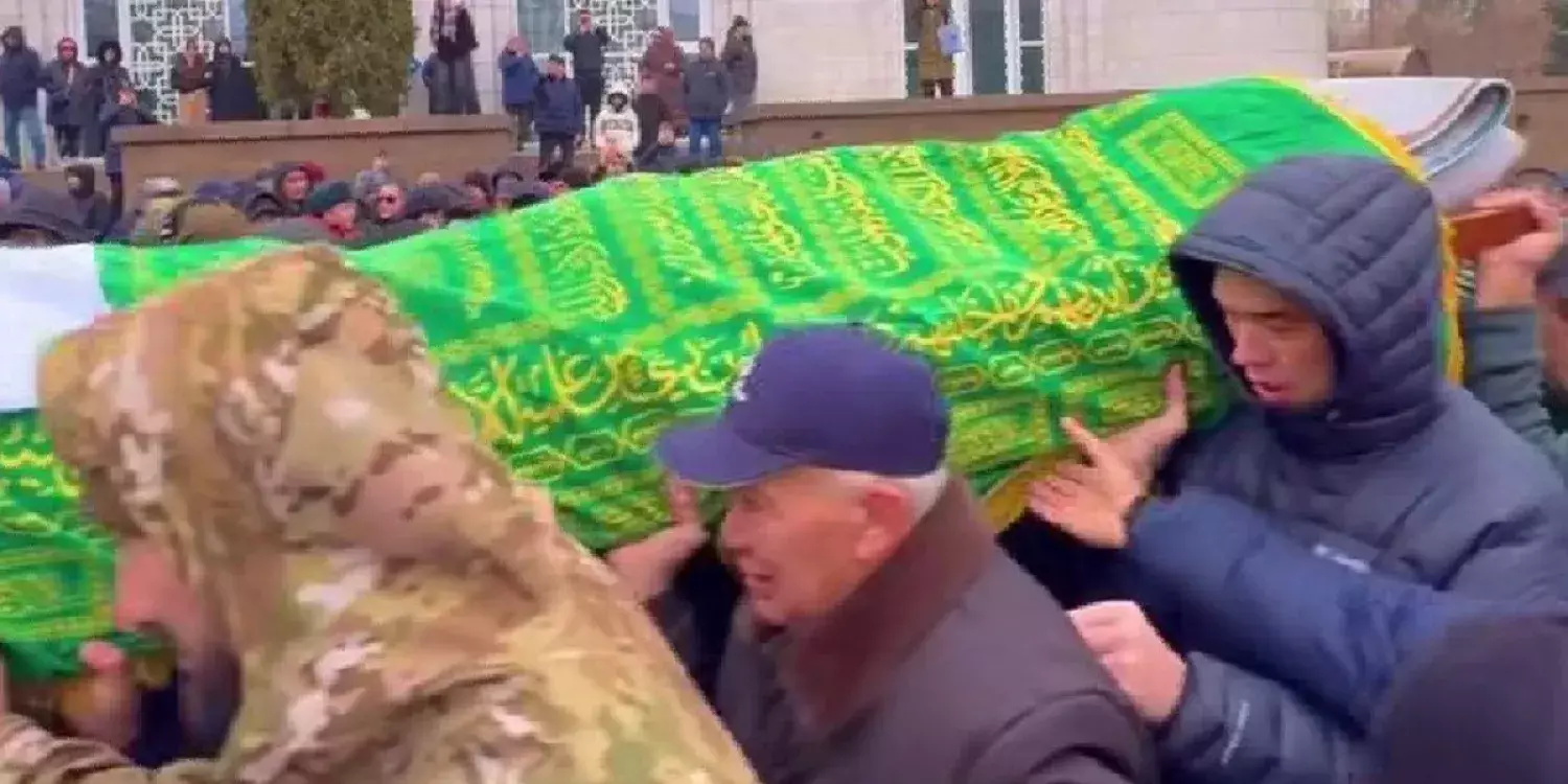 Алматы халқы Мұрат Бисембинді ақтық сапарға шығарып салды (ВИДЕО)