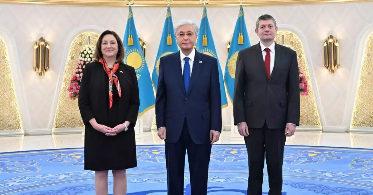  Президент АҚШ пен Болгария елшілерінен сенім грамоталарын алды 