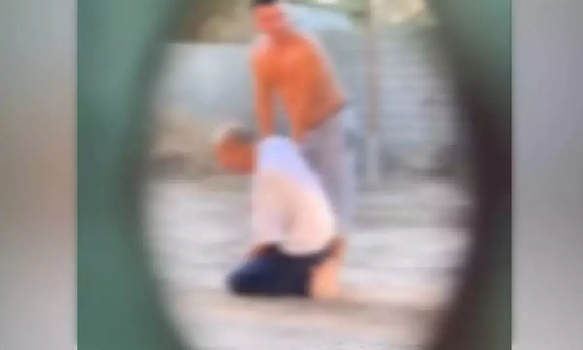 Түркістан облысында әкесін аяусыз соққыға жыққан ер адамға қатысты сот басталды