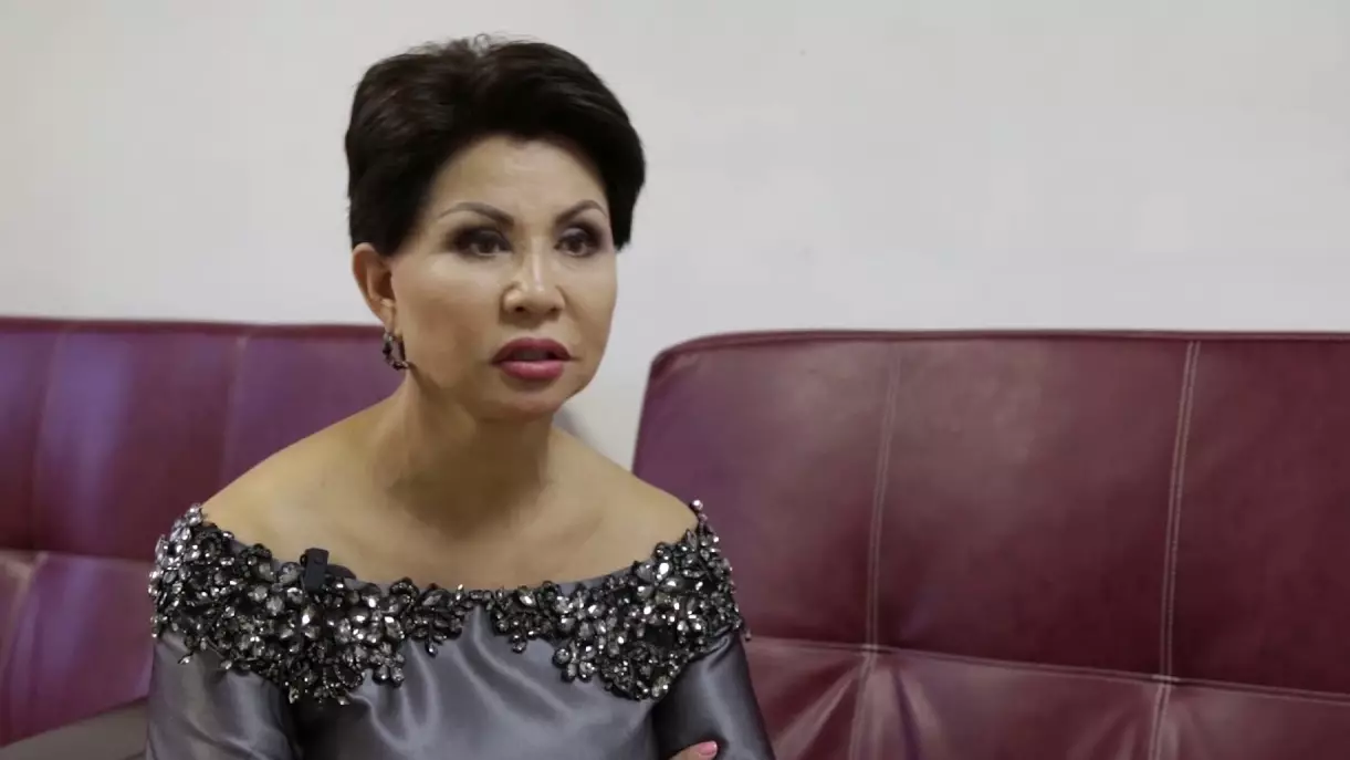 "Әнші Розадан осылай көңілім суыды": Желіде әншіге қатысты сұмдық ақпараттар тарады