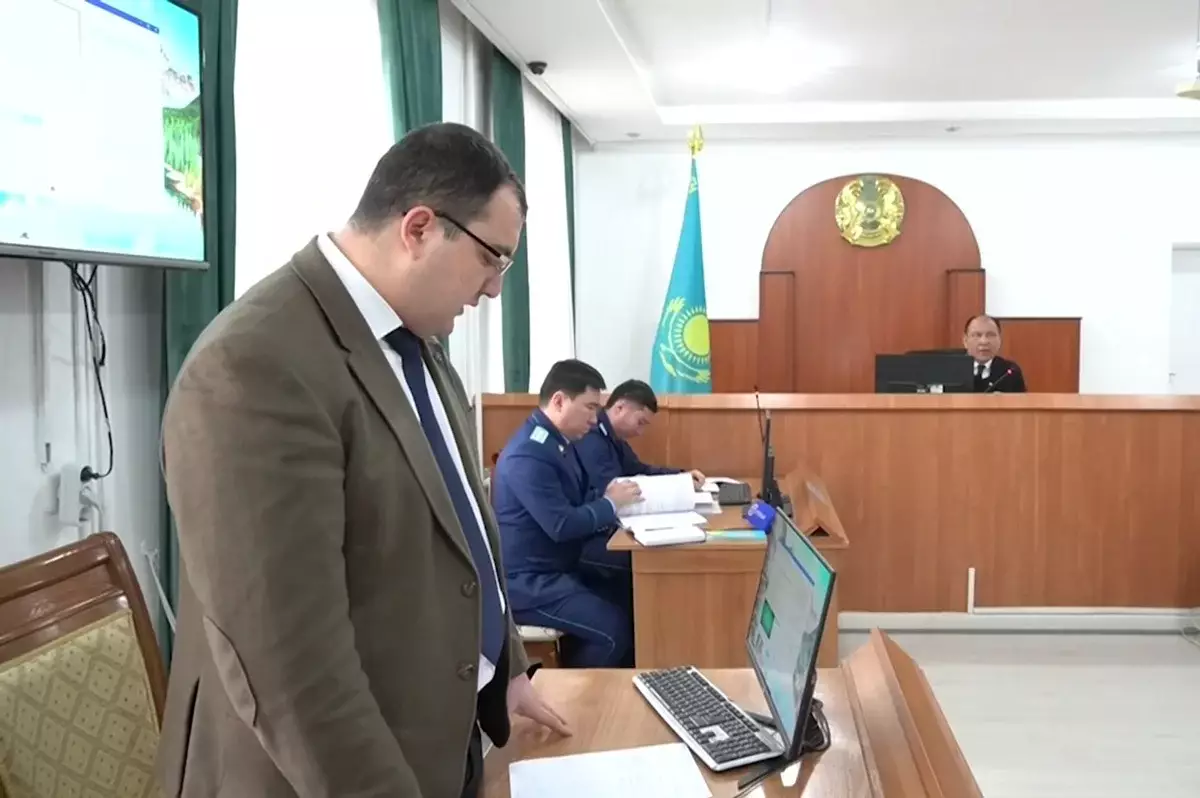 Жестоко избивал отца: В Туркестанской области по резонансному делу начался суд