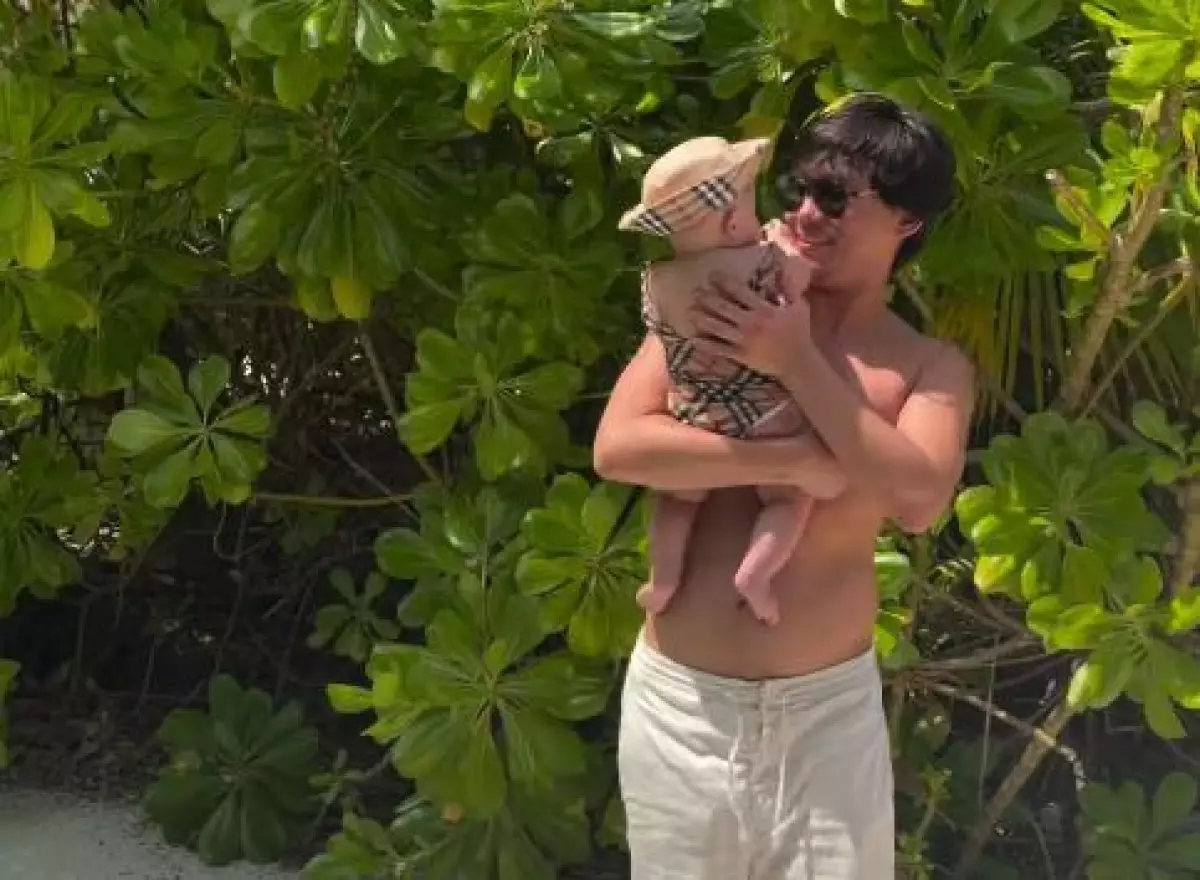 Кайрат Нуртас растрогал сеть кадрами с новорожденной дочерью (ВИДЕО)