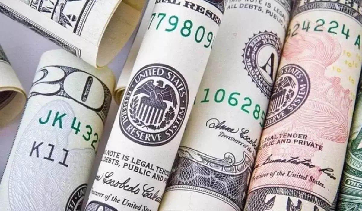 Курс доллара в Казахстане продолжает колебаться: свежие данные