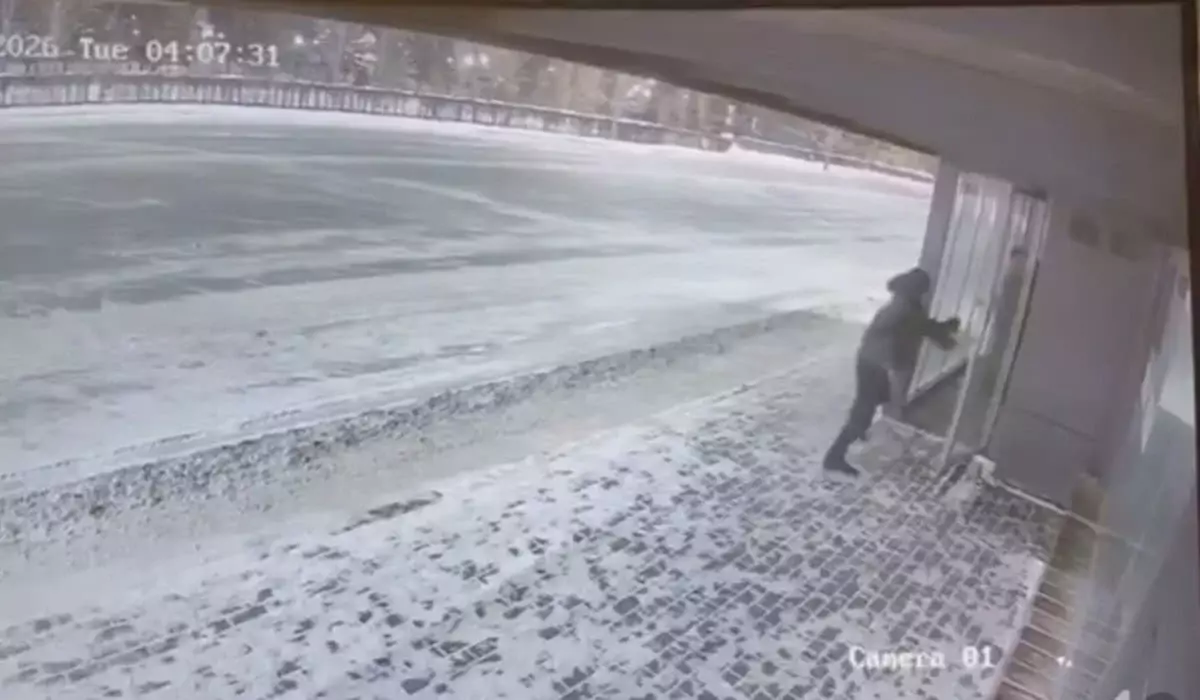 Конфликт на остановке в Астане закончился арестом (ВИДЕО)