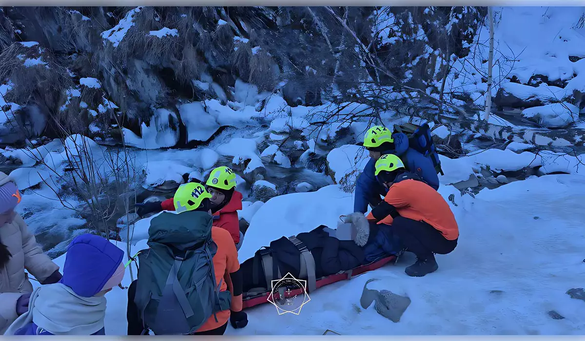 Туристка из Катара получила травму в горах Алматы (ВИДЕО)