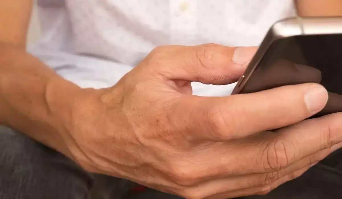 ШҚО-да телефон арқылы полиция қызметкеріне «жаман сөз» айтқан адам сотталды