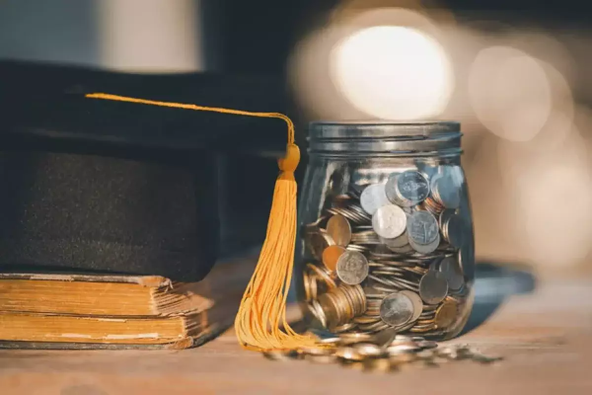 Защити свои деньги: как миллионы казахстанцев повышают финансовую грамотность в необычных форматах