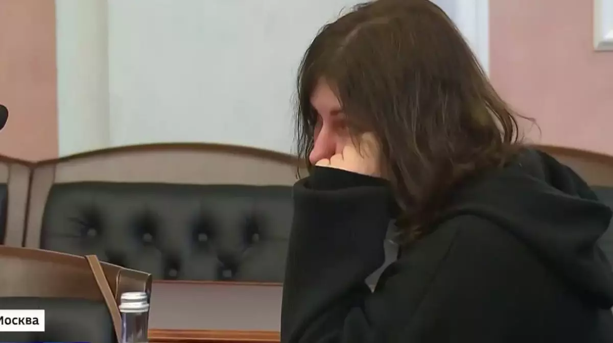 Лурье отказалась принимать квартиру Долиной