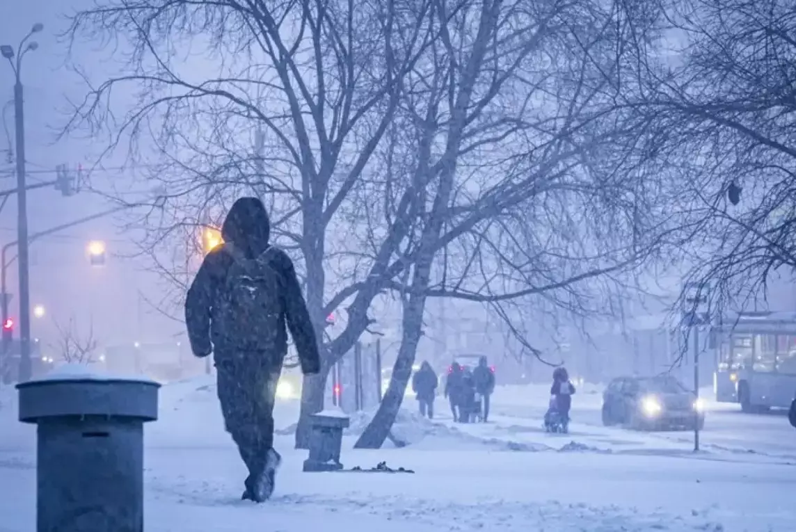 Штормовое предупреждение объявлено в 14 регионах Казахстана