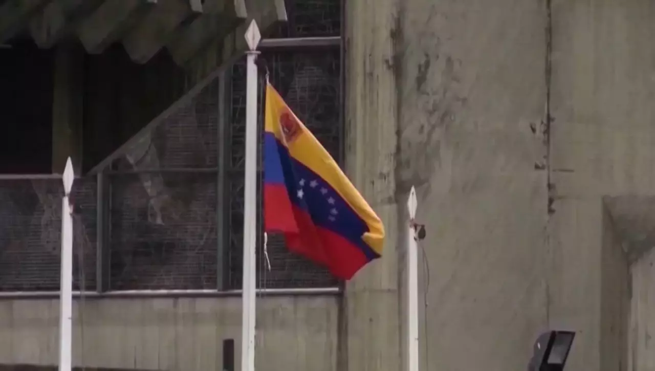 Венесуэла саяси тұтқындарды босата бастады