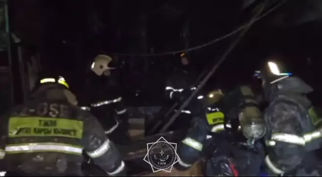 Крупный пожар в частной постройке произошел в Семее