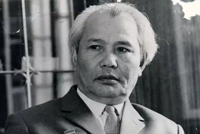 Алты алаштың ардағы Есенберлин әлемi