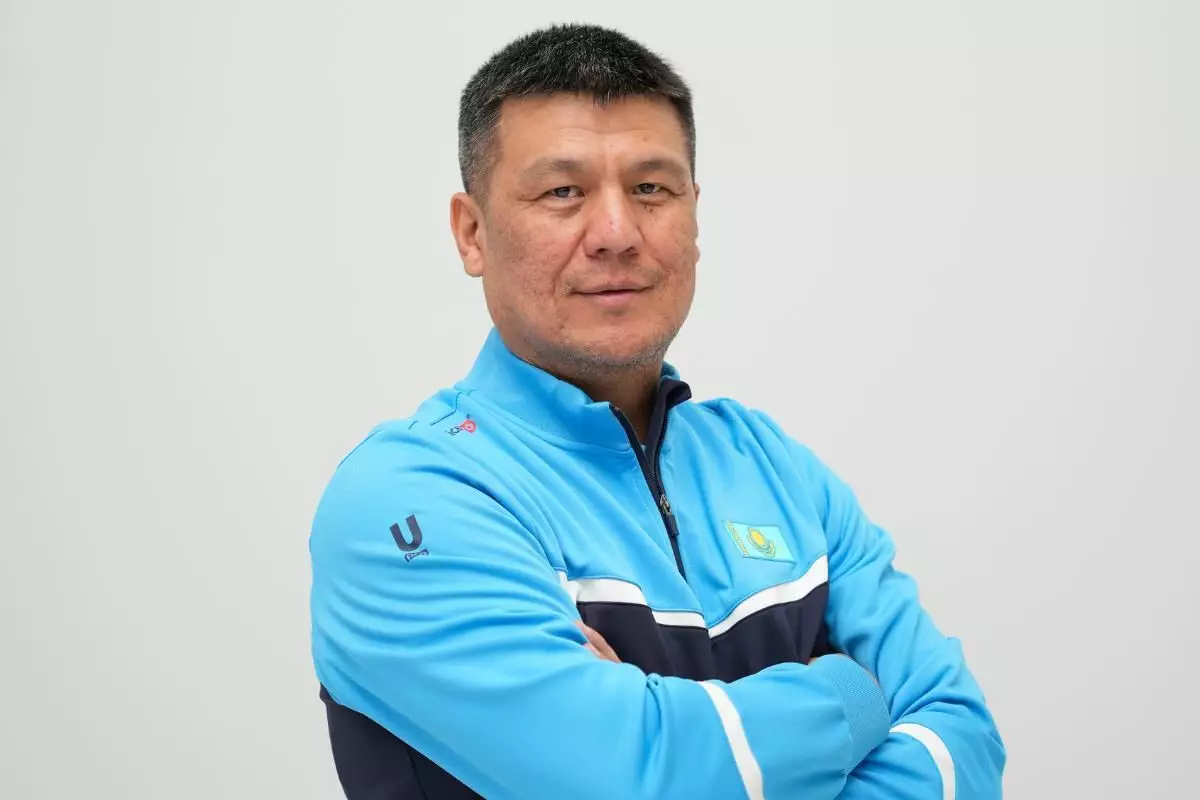 Санжар Тәшкенбайдың жеке бапкері ұлттық құраманың тізгінін ұстады