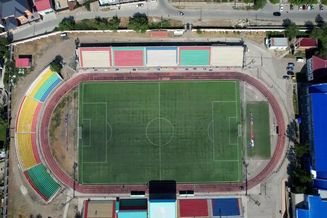 Стадион "Мунайшы" реконструируют в Атырауской области