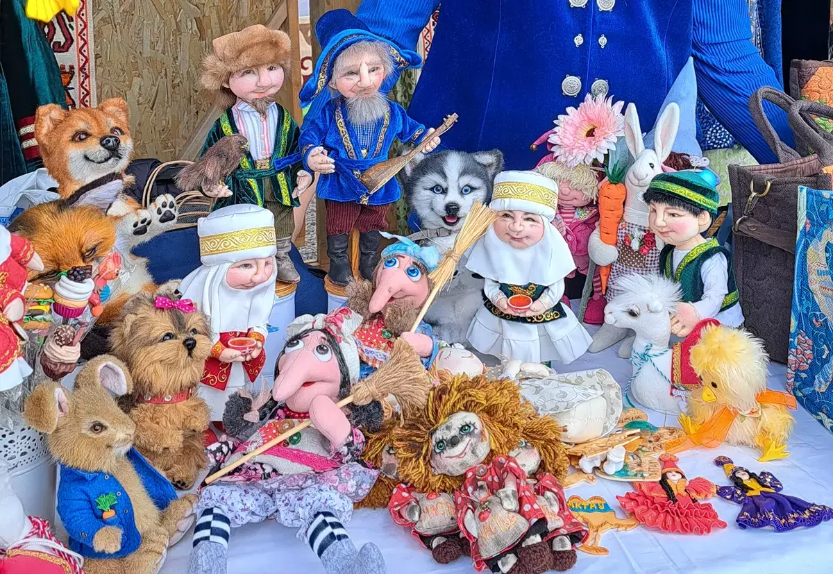 Куклы с характером: как мастерица из Актау продаёт авторские работы по всему миру - новости на Lada.kz 10.01.2026