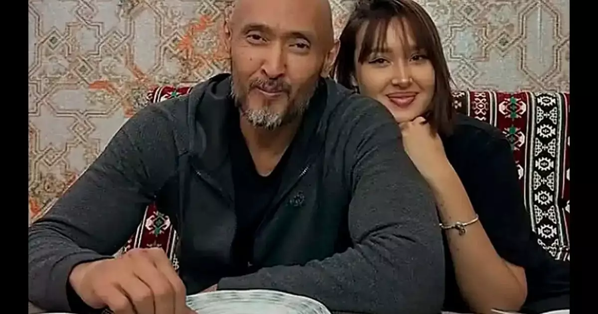  «Өмірдің астаң-кестеңі шықты»: Мұрат Бисембиннің қызы елді жылататын жазба жариялады 