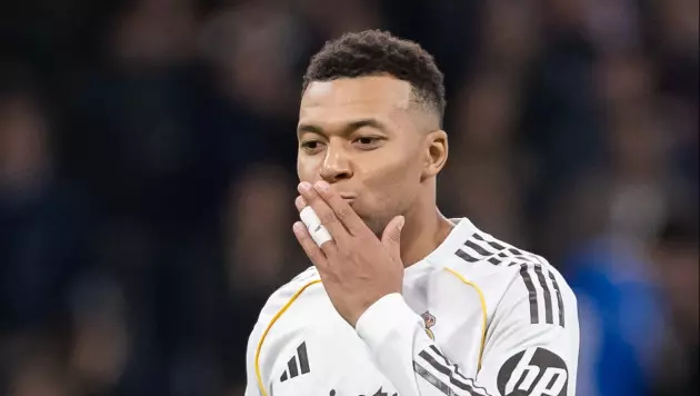 Флик объяснил, почему "Барселона" не боится Мбаппе перед Эль-класико