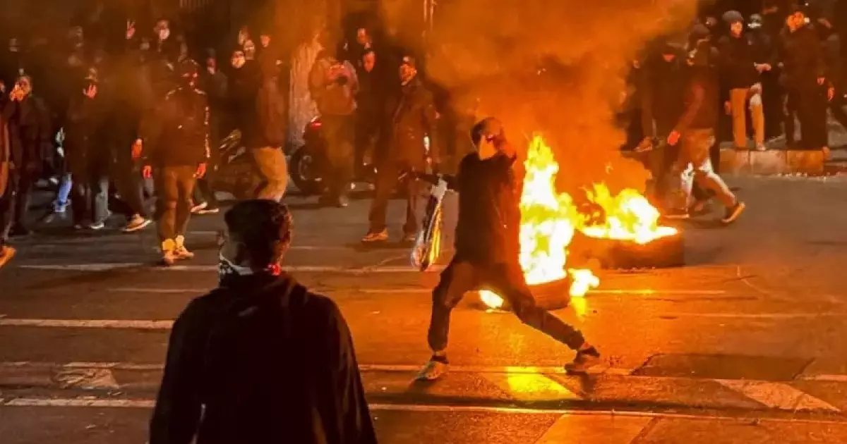  Ирандағы жаппай наразылық: Пехлеви революциядан кейін оралатынын мәлімдеді 