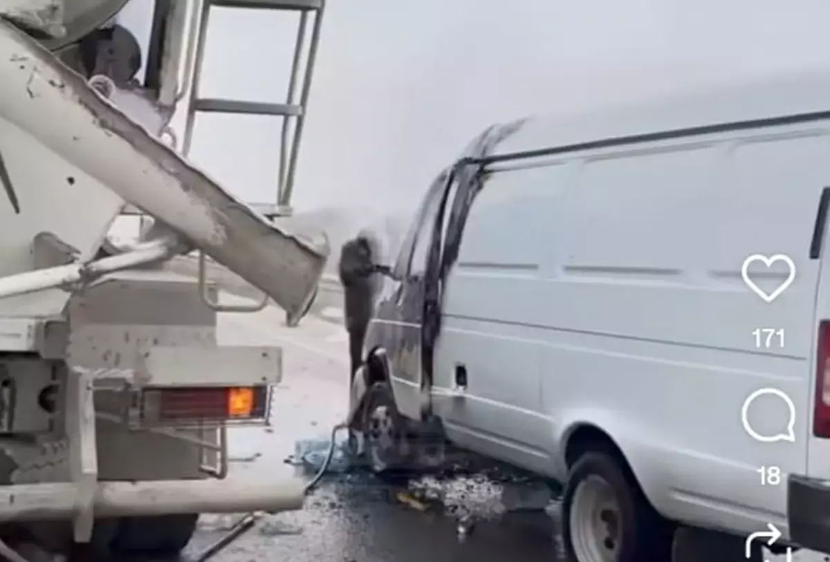 В Мангистау водитель бетономешалки помог потушить горящую «ГАЗель» - новости на Lada.kz 10.01.2026