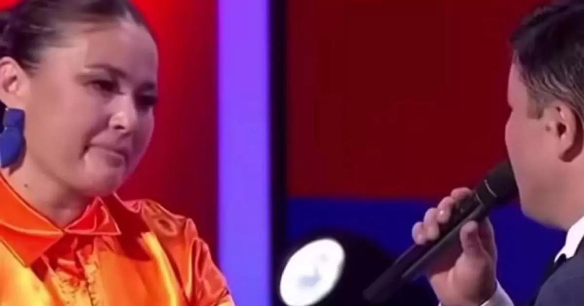  «Мен сені сүйемін»: Тұрсынбек Қабатовтың Мөлдір Мұқановаға сезімін білдірген видеосы қызу талқыланып жатыр 