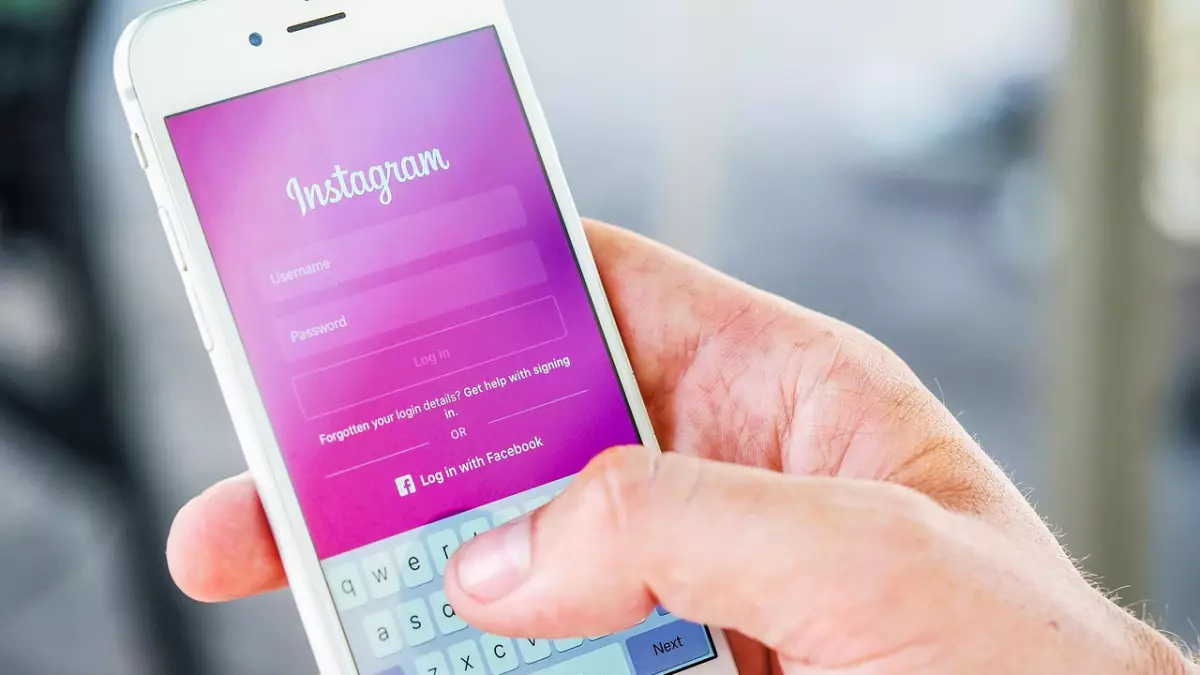 Forbes: 17,5 млн Instagram аккаунтының деректері тарап кетуі мүмкін