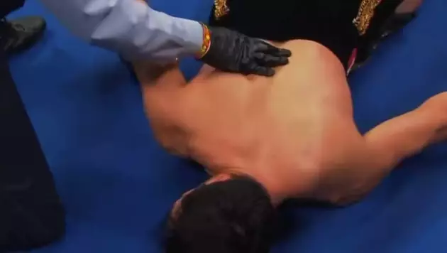 Глухим нокаутом обернулся бой на вечере бокса в США