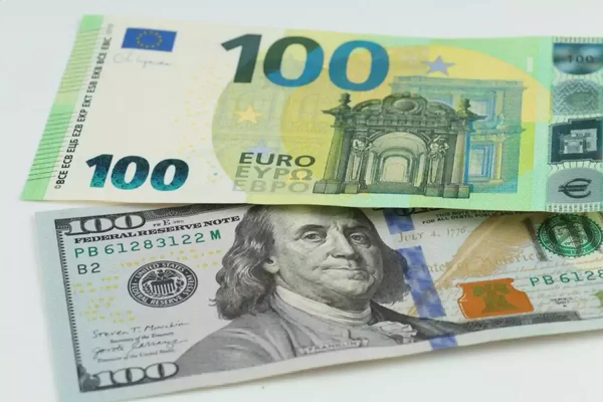 Курс евро и доллара в обменниках Астаны и Алматы 11 января 2026