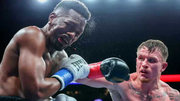 Обидчик казахстанца проиграл нокаутом в главном бою и потерял титул