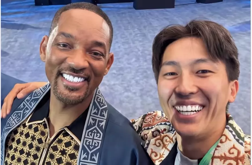 Қазақстандық блогер Уилл Смитке шапан жапты