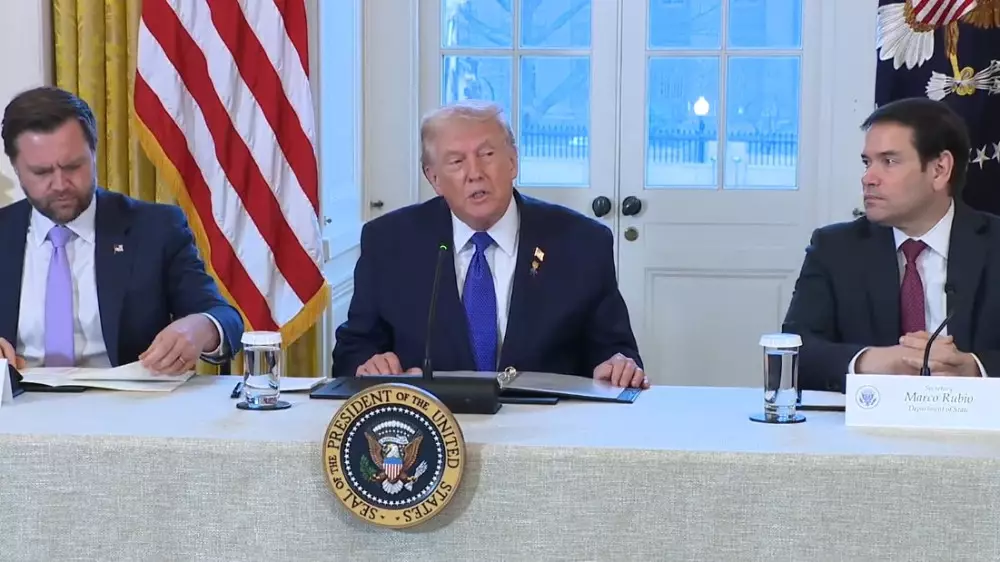 Трамп заявил, что США “готовы помочь“ протестующим в Иране