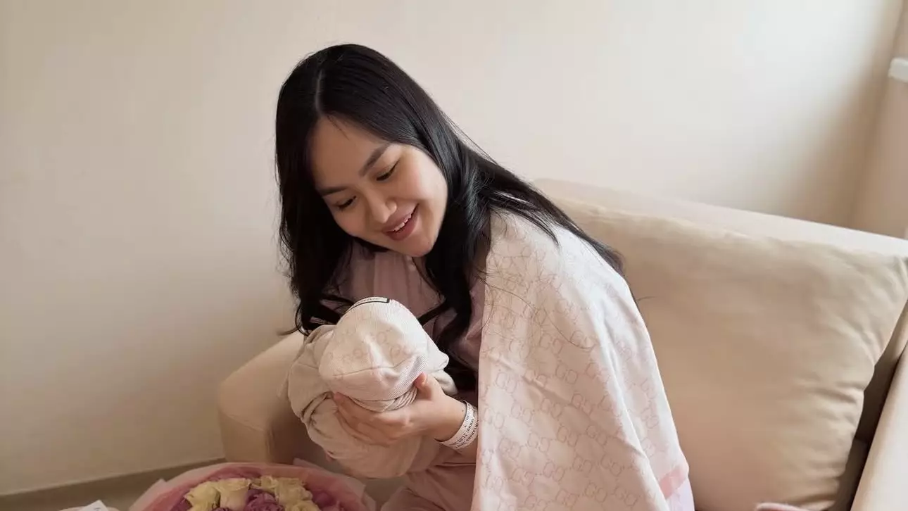 Дина Төреәлідің жүрекке жеткен видеосы желіні елжіретті (ВИДЕО)