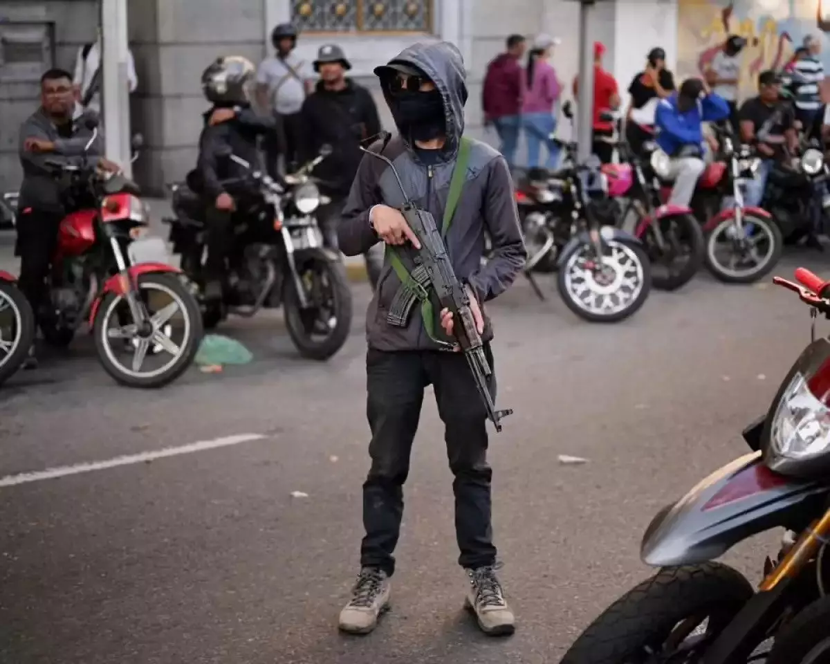 АҚШ өз азаматтарына Венесуэладан дереу кетуді ескертті