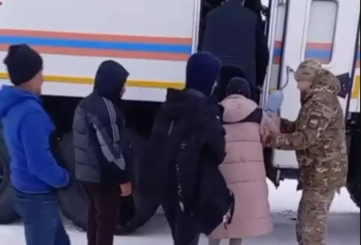 Неисправный автобус: как 28 пассажиров оказались в опасной ситуации