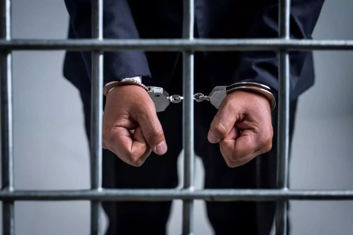 Экс-депутата из Кыргызстана подозревают в мошенничестве и насилии - СМИ