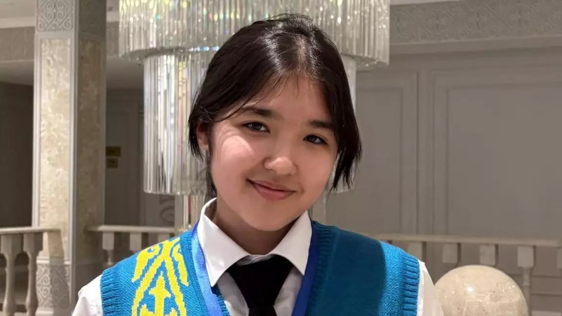 10 тілде еркін сөйлейтін полиглот оқушы Астанада тұрады