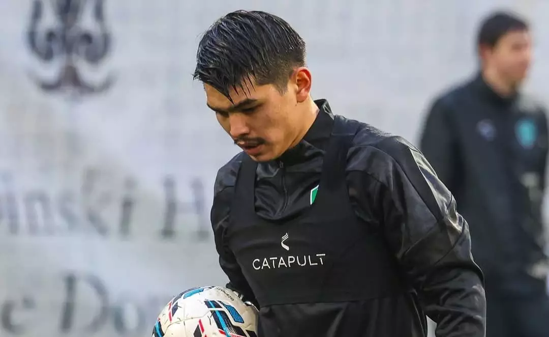 Ғалымжан Кенжебек жаңа клубында алғашқы жаттығуын өткізді (ФОТО)