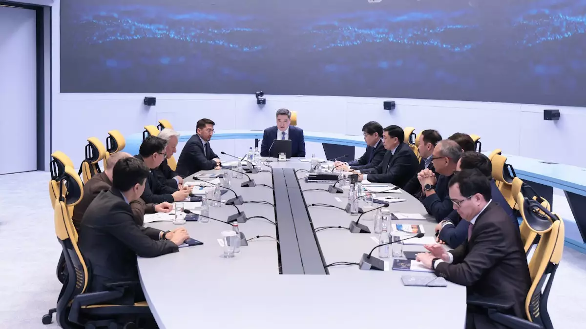 Премьер-министр обсудил с экспертами развитие экономики