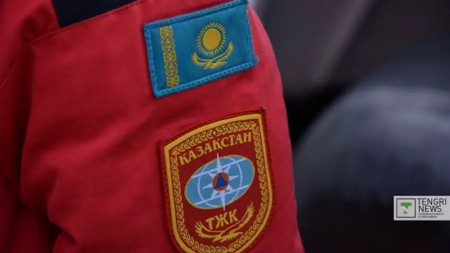 Қарағандыда үйінде қамалып қалған егде әйел құтқарылды