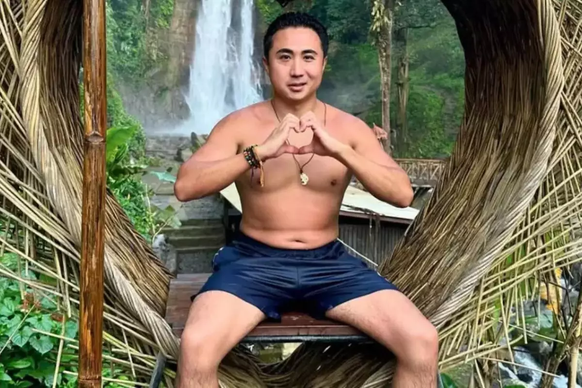 Блогер Қайсар Камзаға іздеу жарияланды