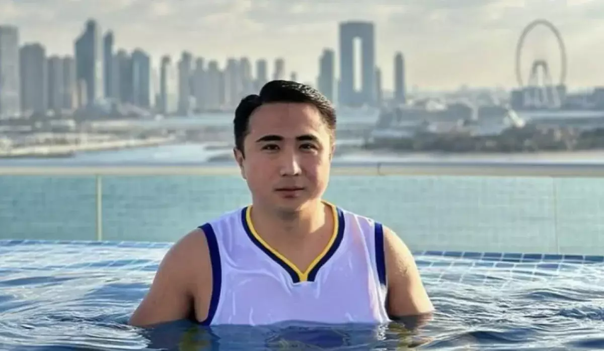 Известный казахстанский блогер Кайсар Камза объявлен в розыск