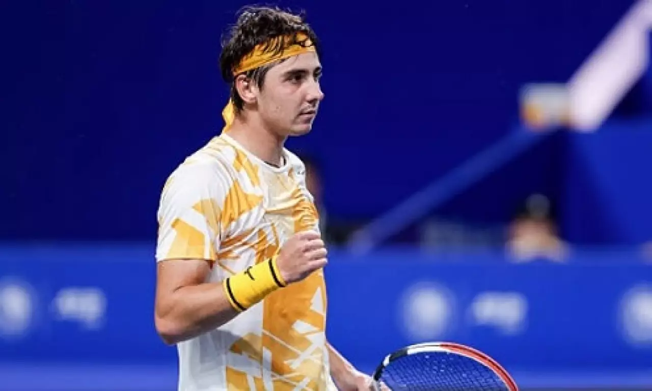 Матч второй ракетки Казахстана обернулся разгромом