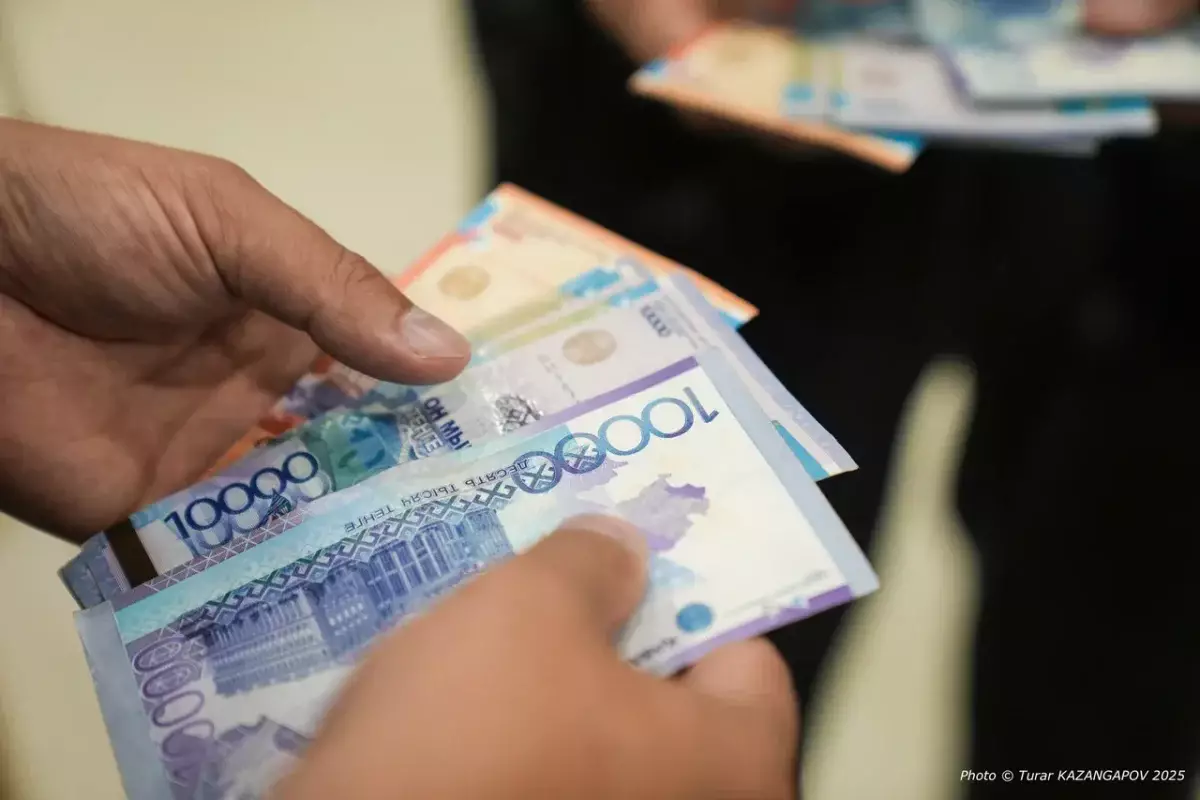 Казахстанцам предложили 2 миллиона тенге за сведения о предполагаемых убийцах